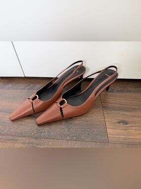 MANGO Women’s Slingback Kitten Heels Gold Hoop Brown NWOT Size 41 EU